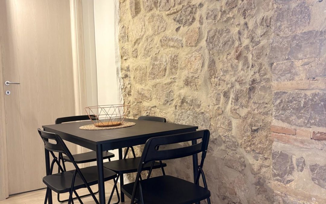 IN VENDITA APPARTAMENTO NEL CENTRO STORICO DI FONDI